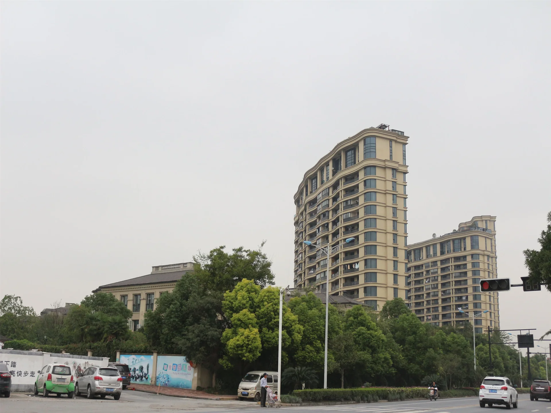 Tulip Shore - Photo 3