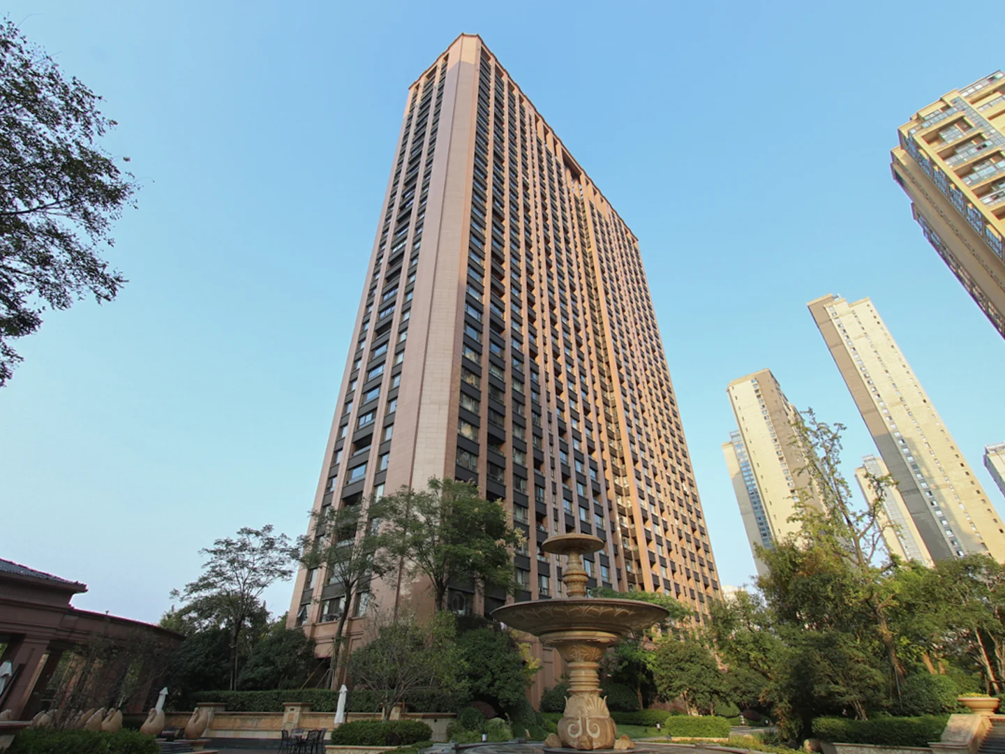 Crystal City - Photo 3