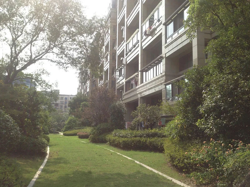 Secluded Residence - Photo 28