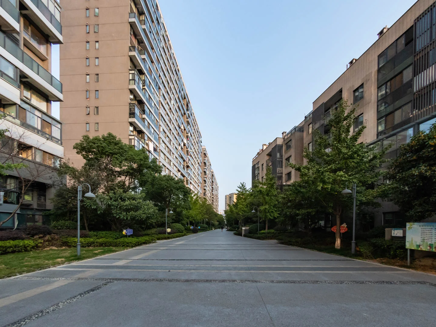 Noble Golden West Garden - Photo 11