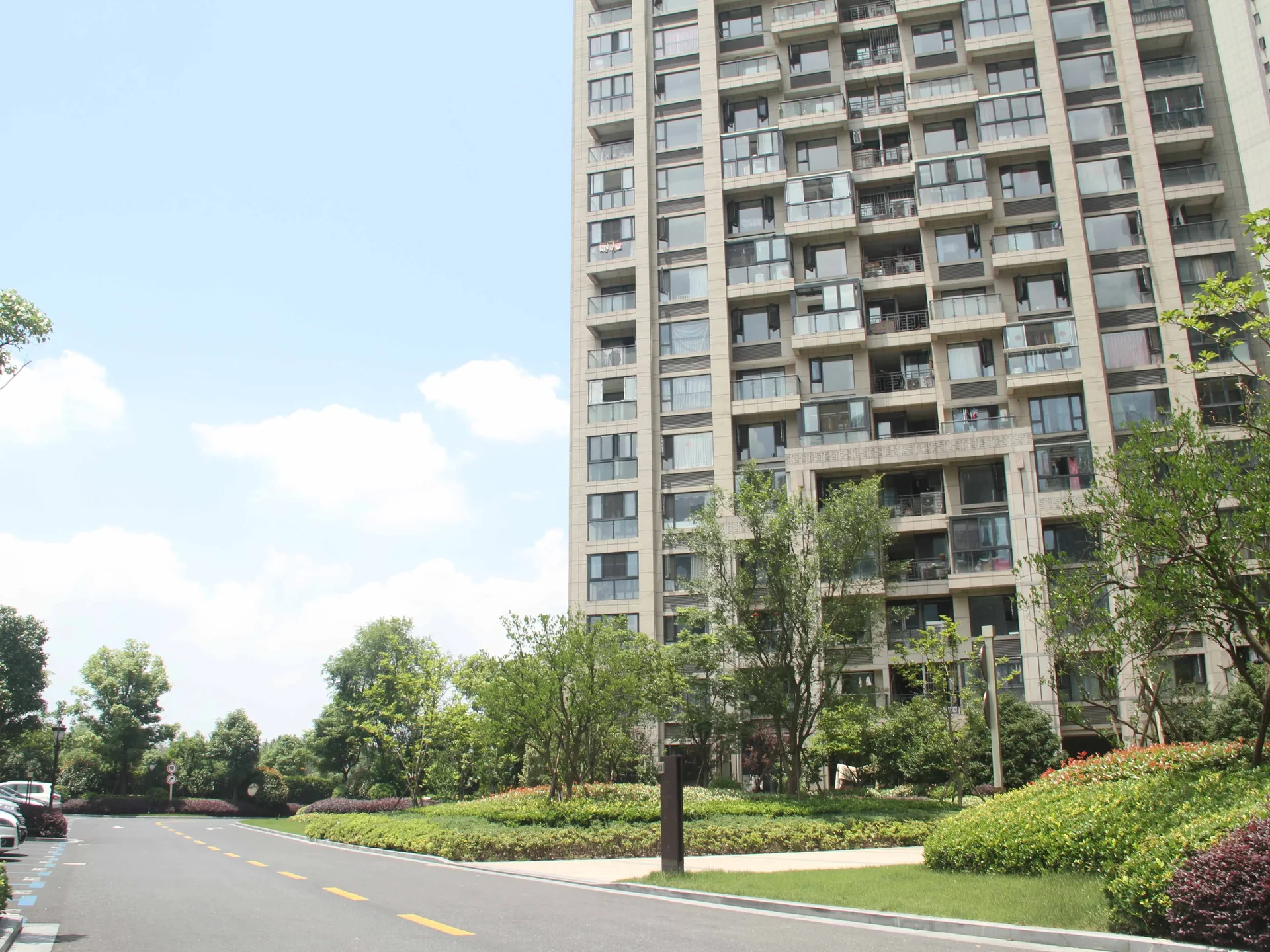 Universal World - Photo 4