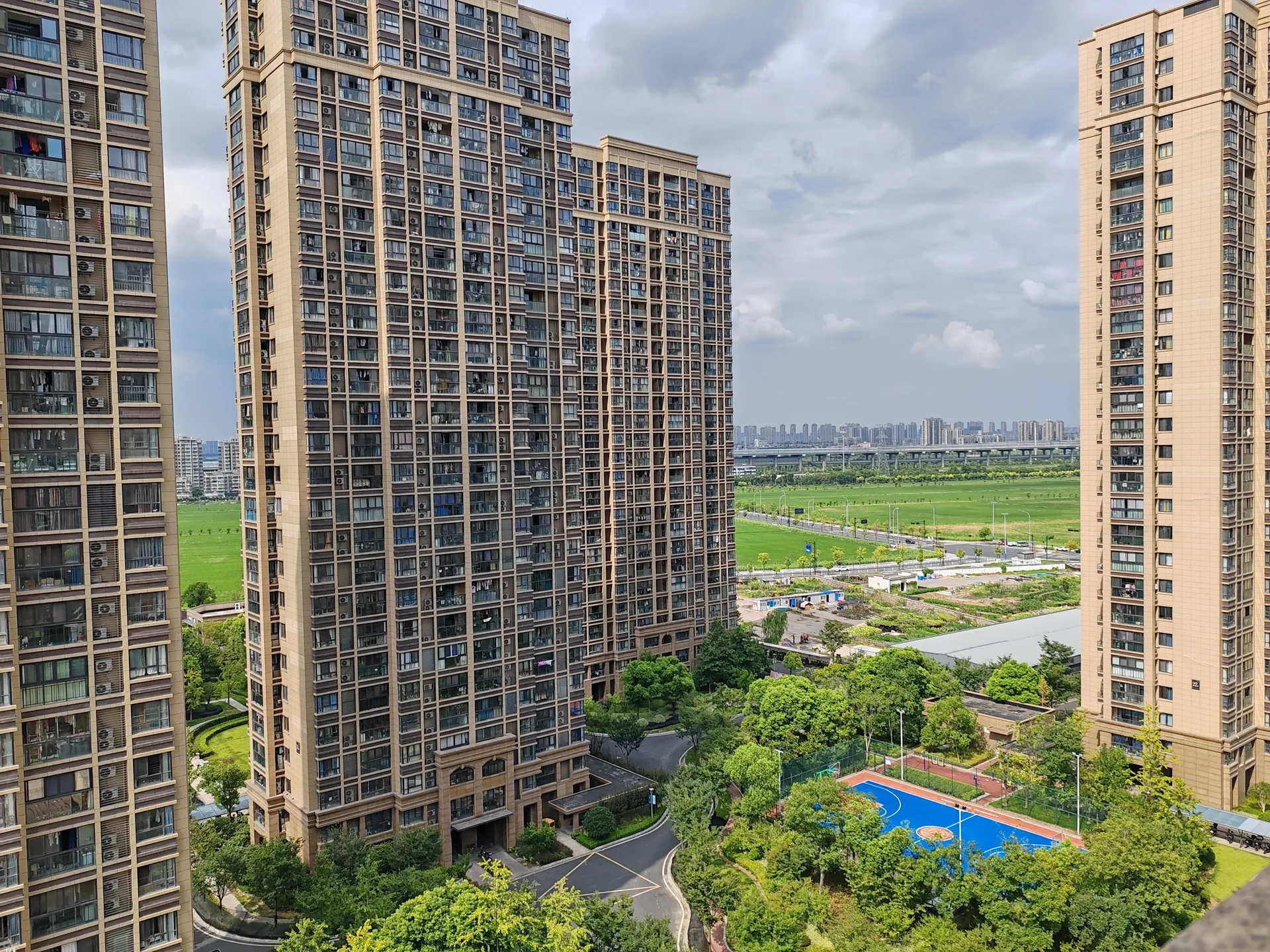 Yiner's home - Photo 4