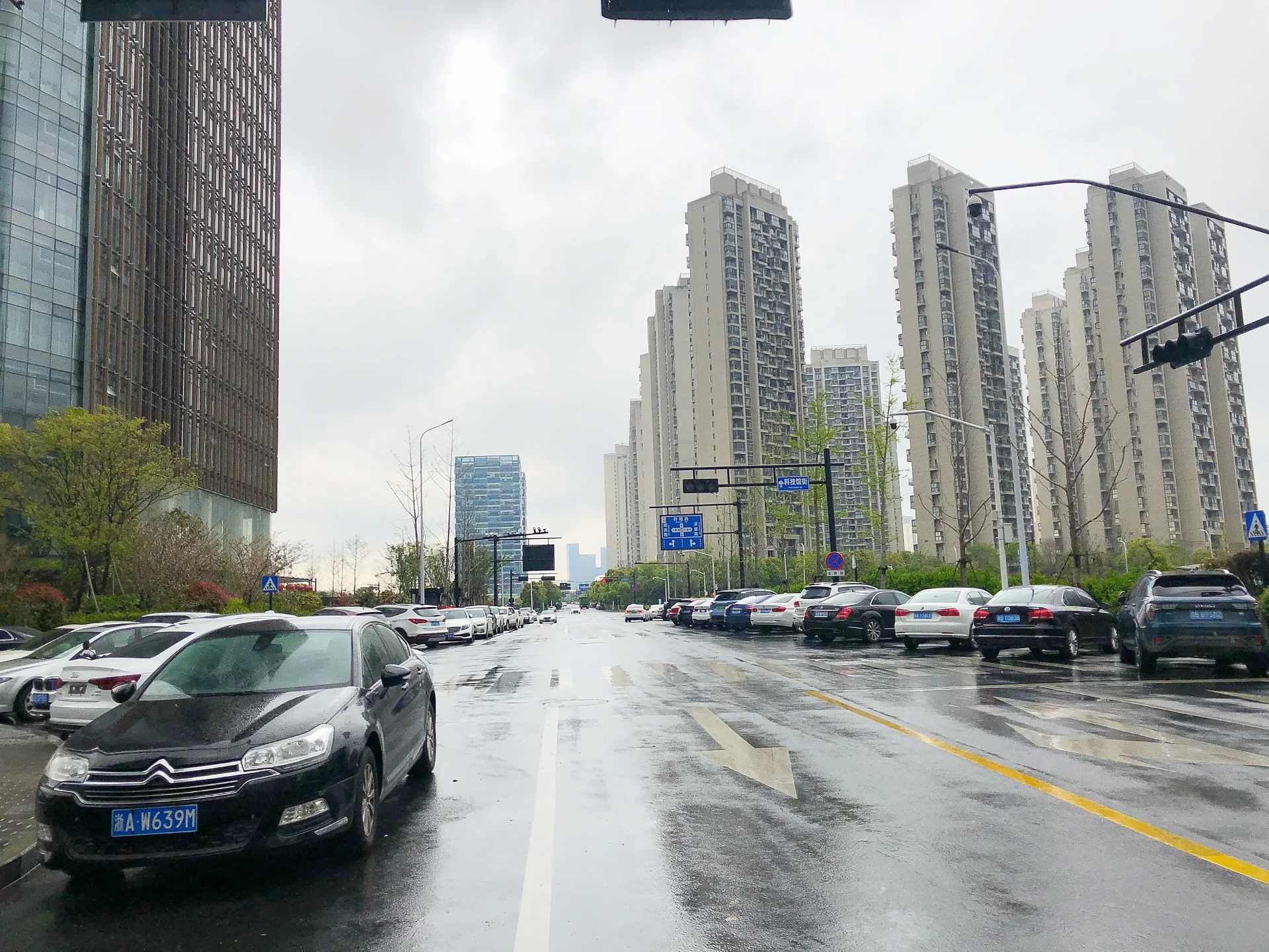 Golden Platinum Bay - Photo 8