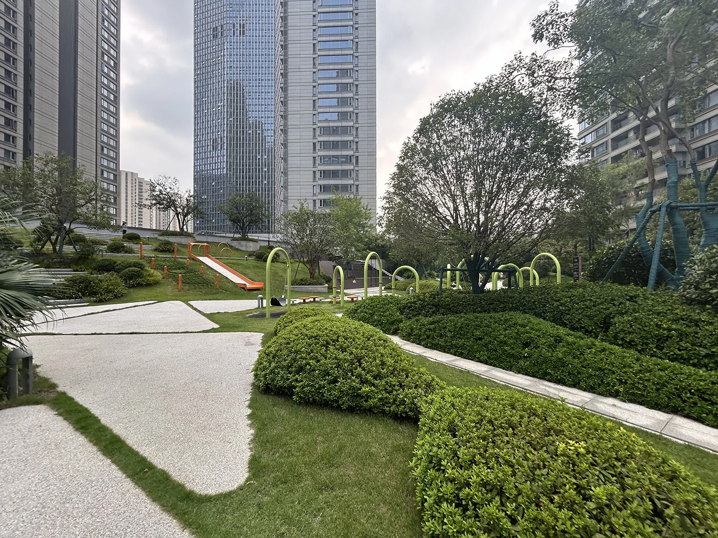 Poly Skyline Court - Photo 6