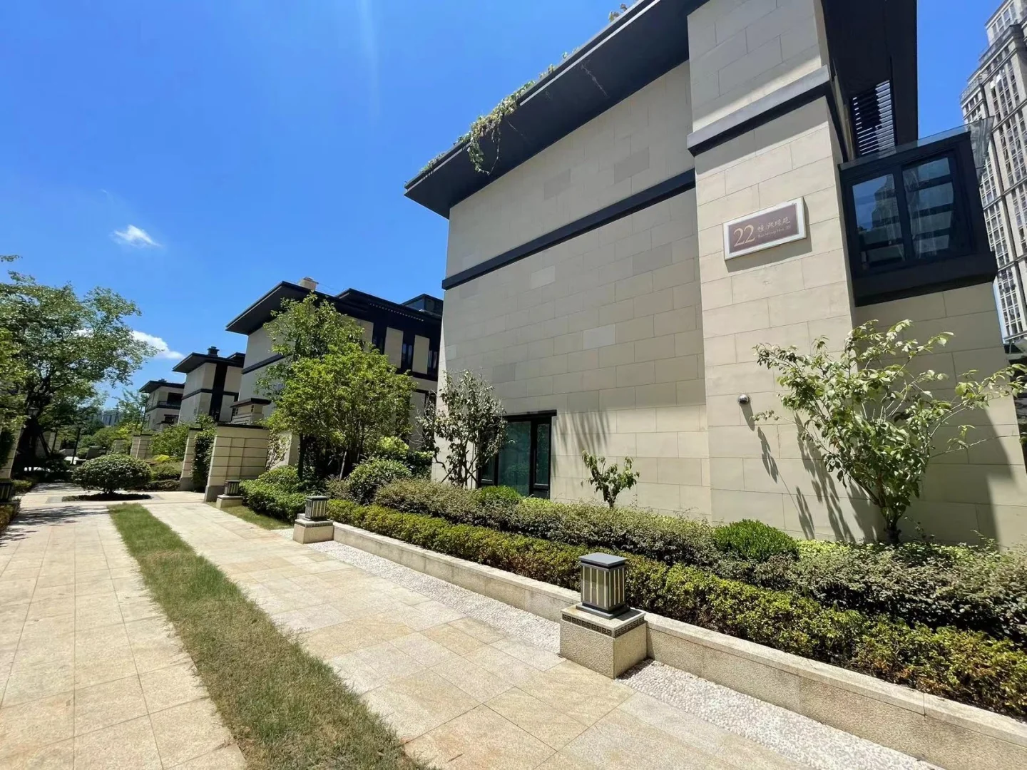 Glorious Garden - Photo 13