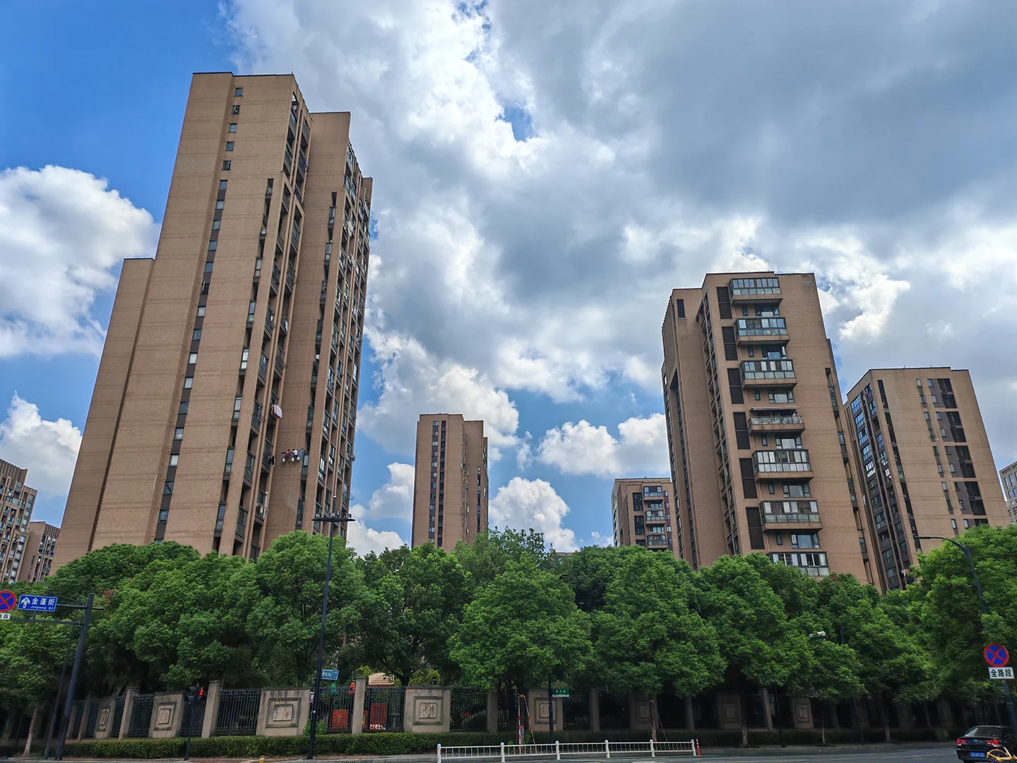 Rosy Dawn Court - Photo 3