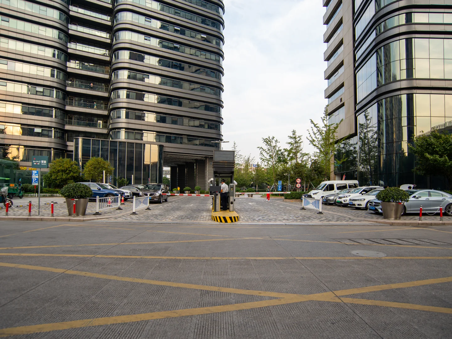 Wild Wind Modern Center  - Photo 7