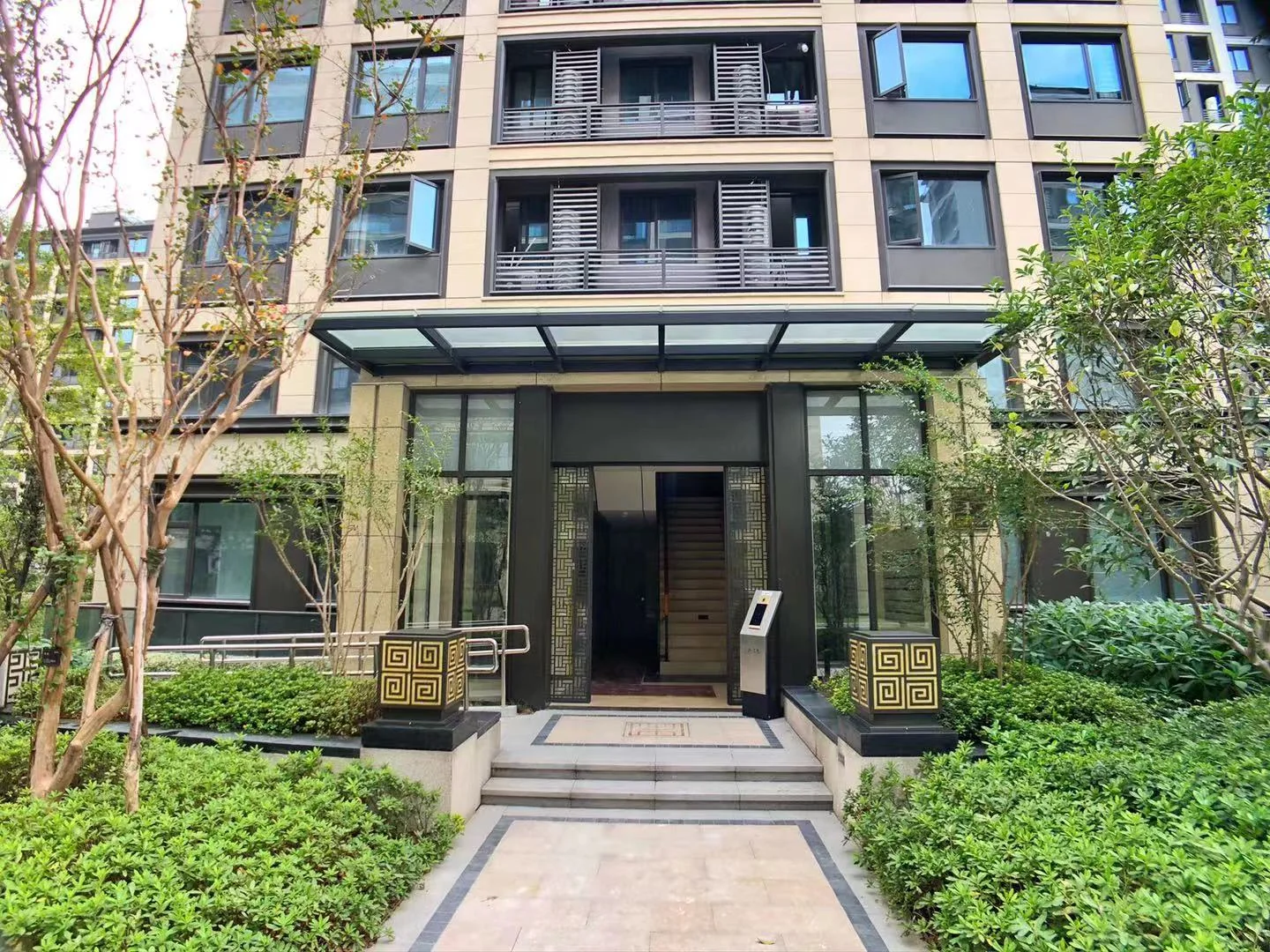 Unnamed Mansion - Photo 4