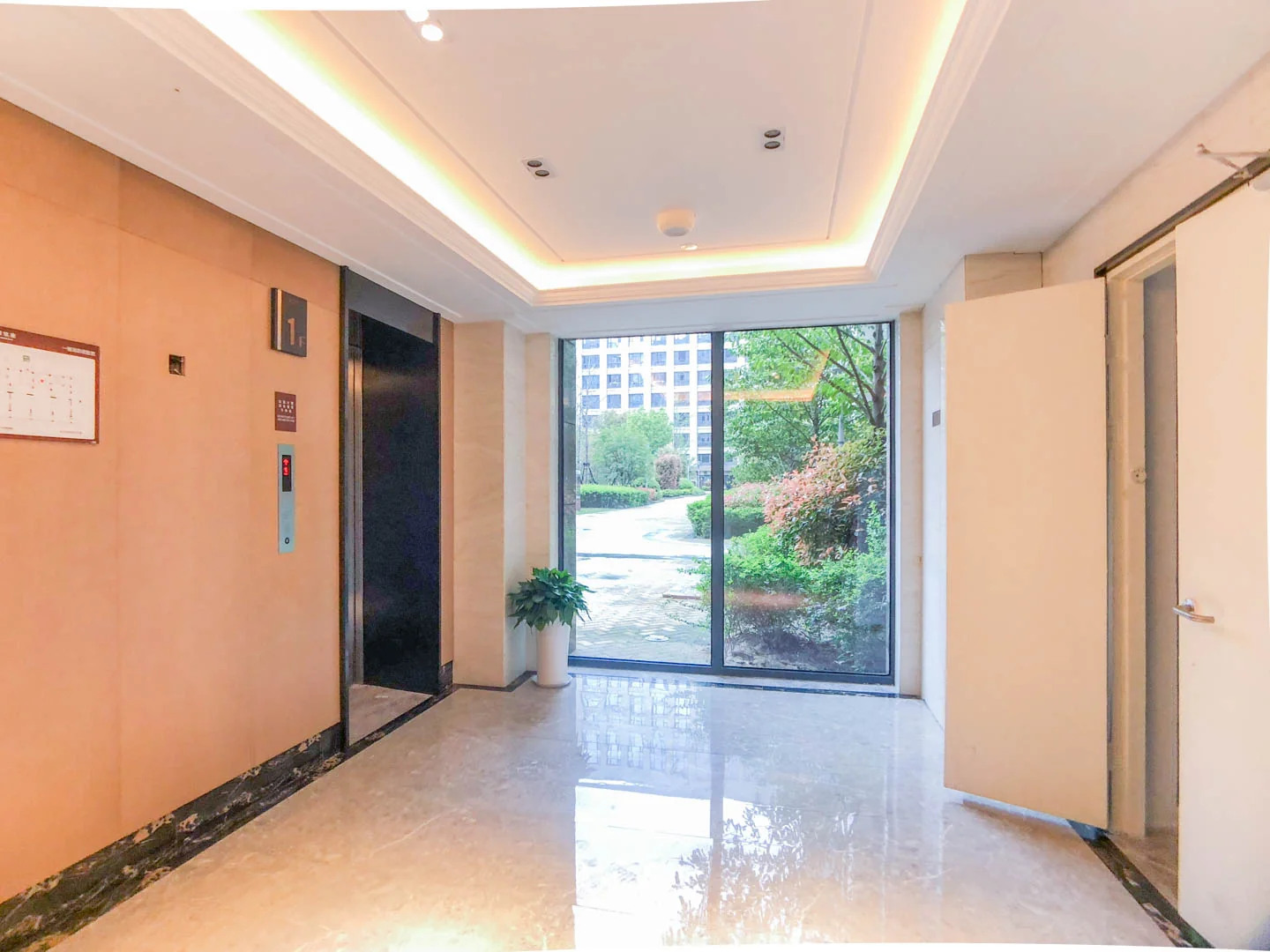 World Glory Mansion - Photo 8