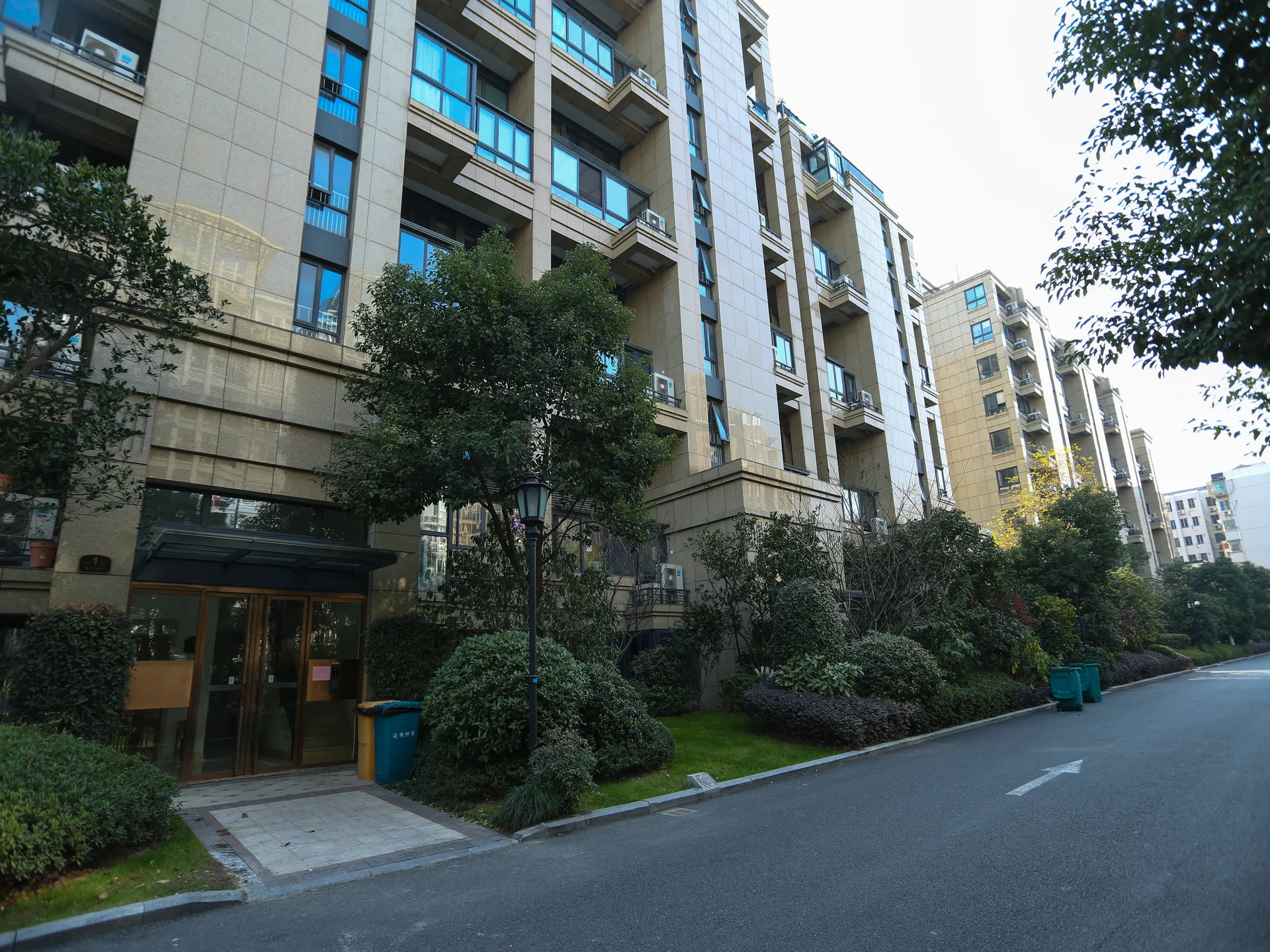 Secluded Residence - Photo 10