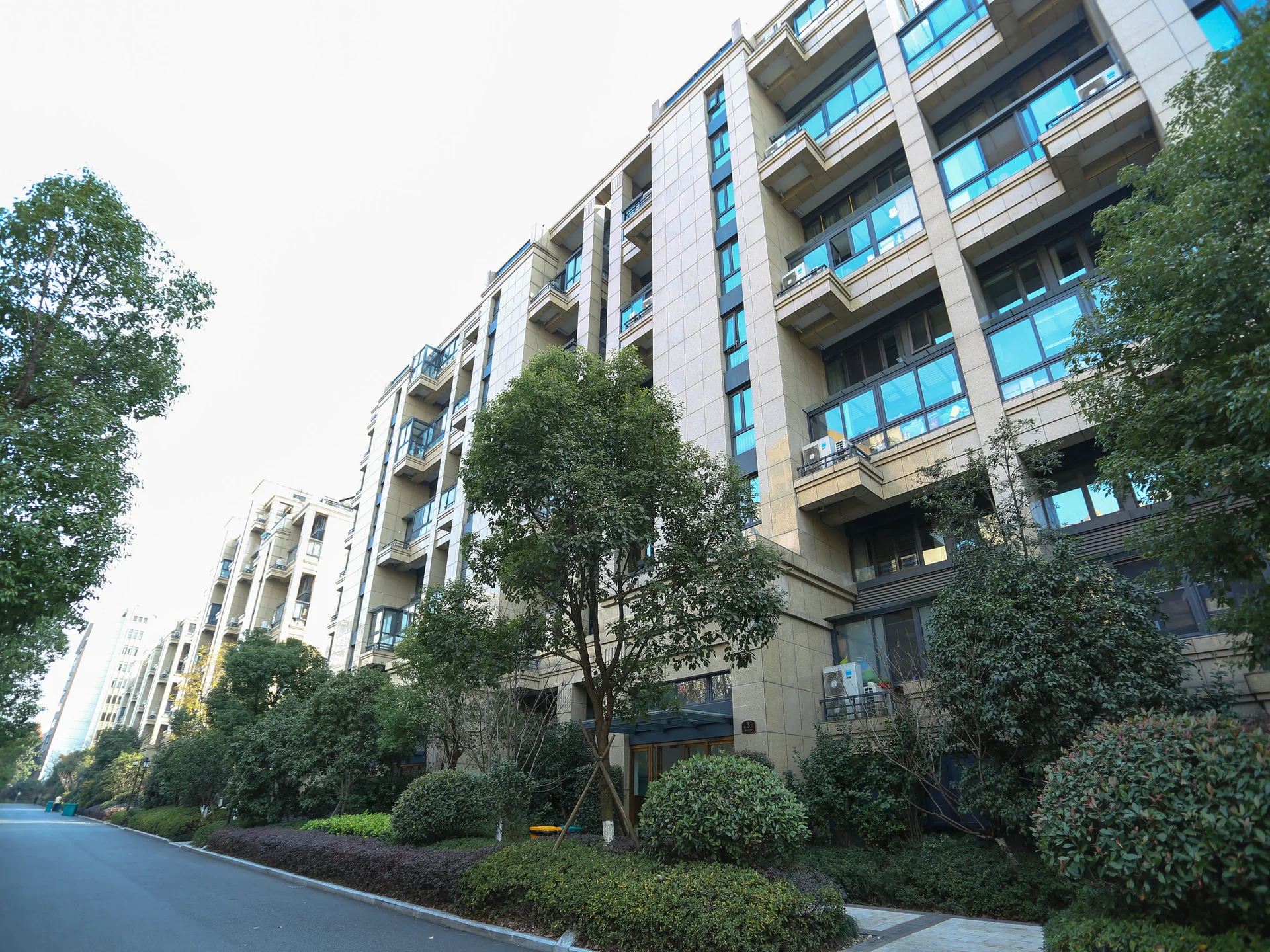 Secluded Residence - Photo 9