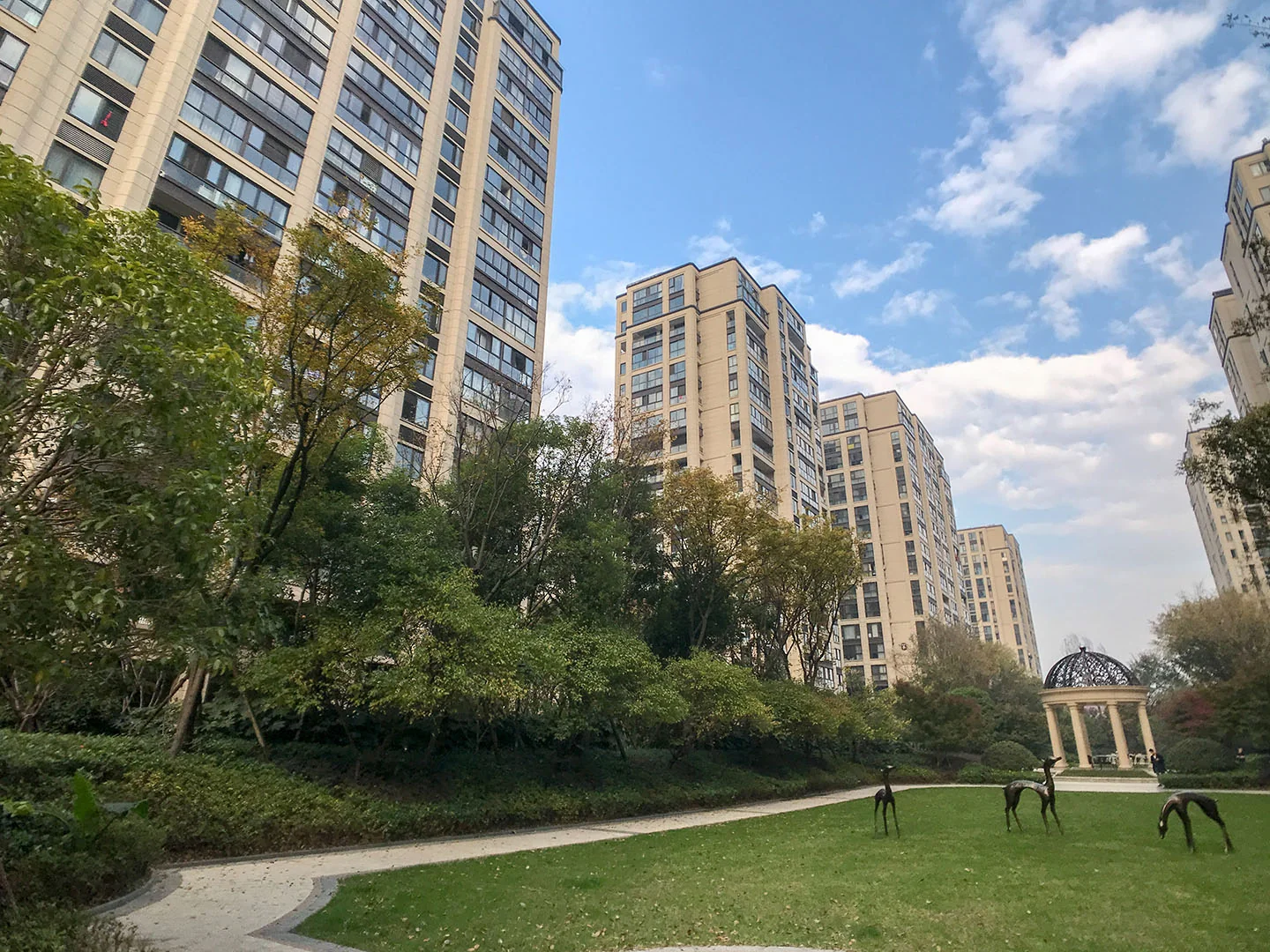 Qianjiang Mansion - Photo 5