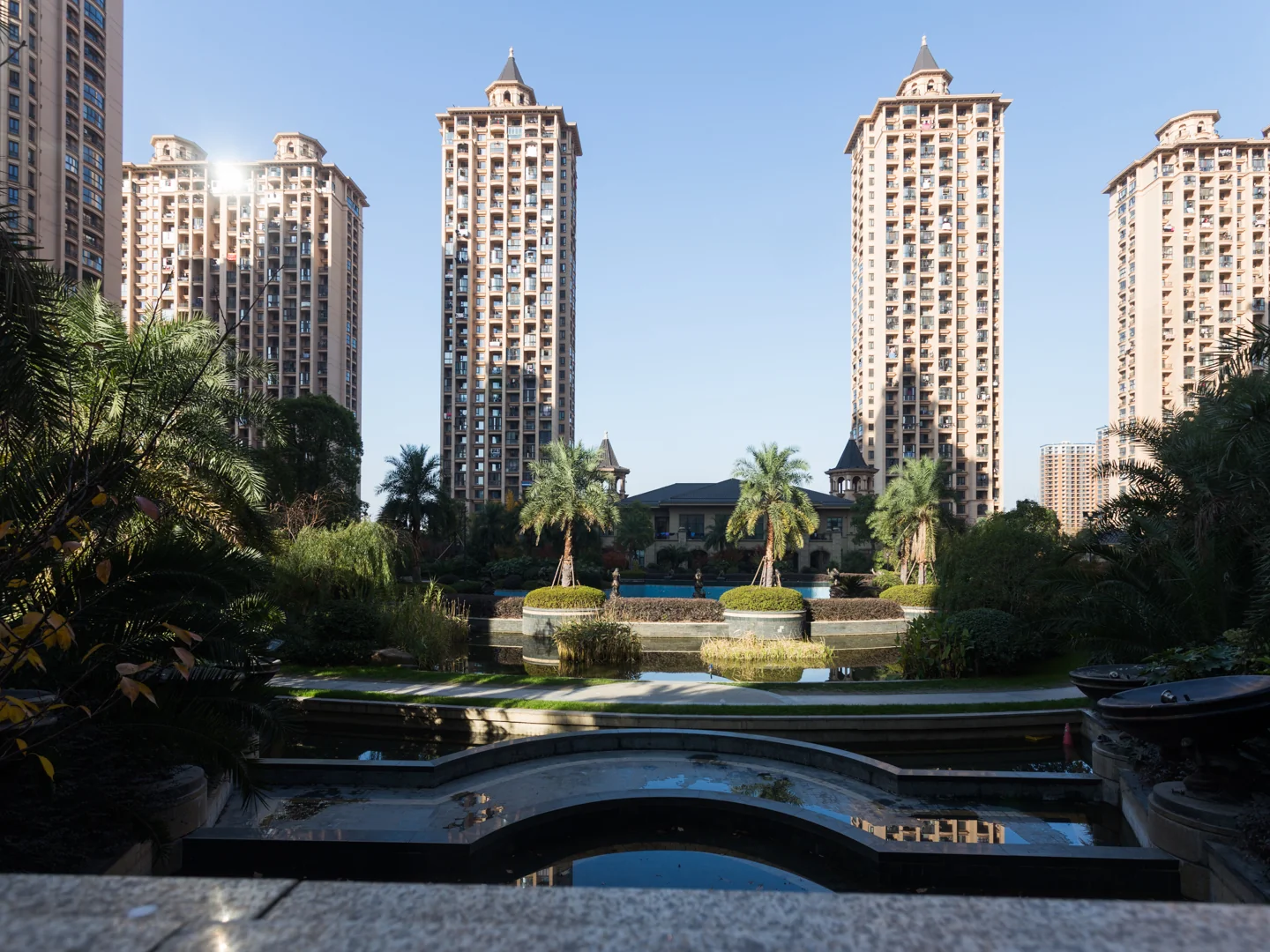 Radiant Clear Villa - Photo 20