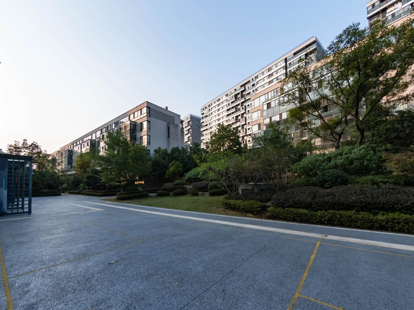 Noble Golden West Garden - Photo 9