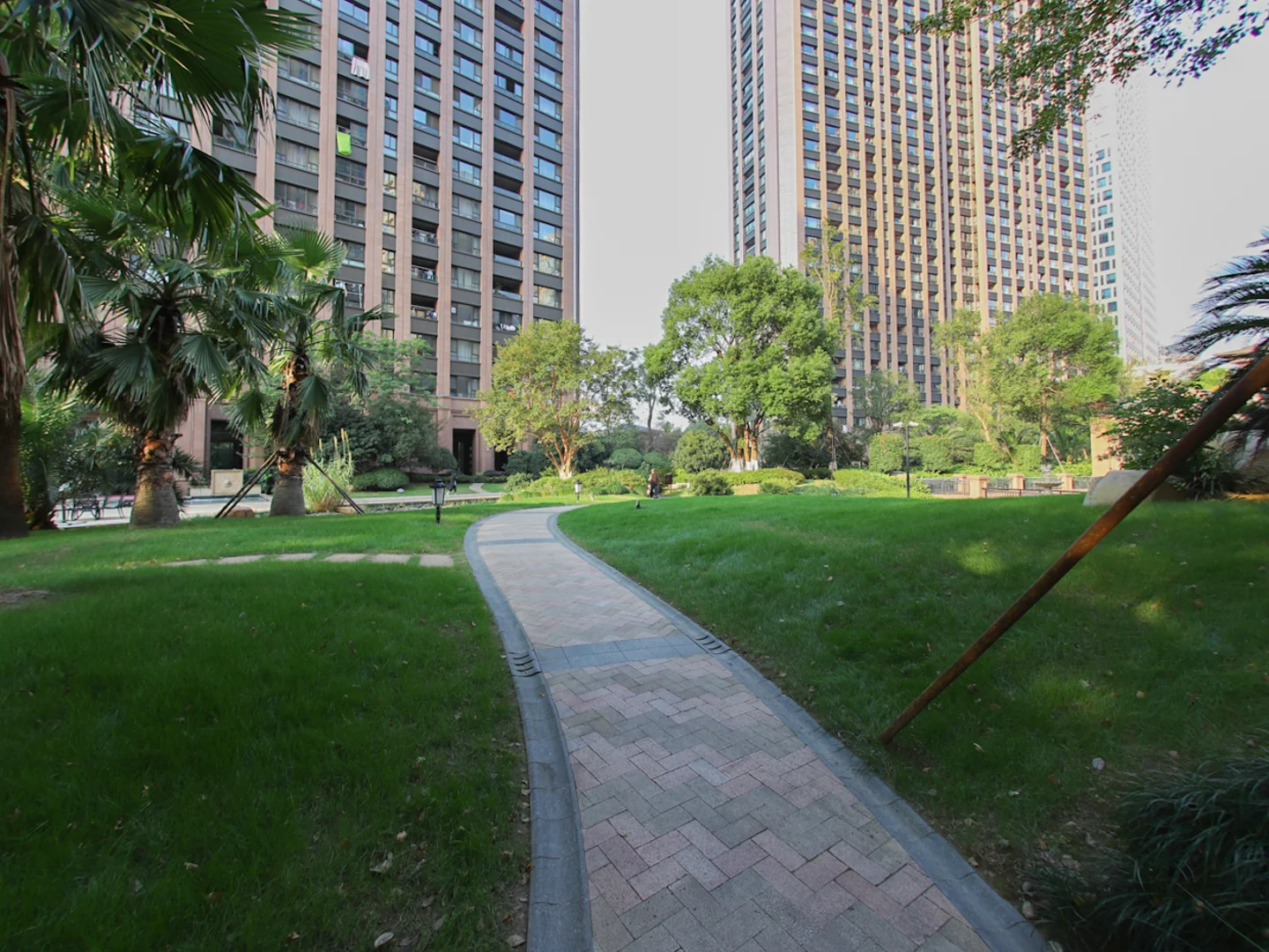 Crystal City - Photo 6