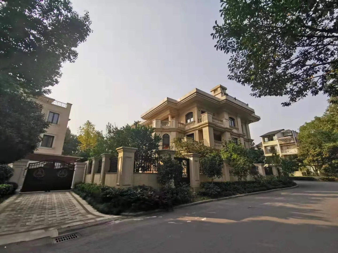 Jiuxi Rose Garden  - Photo 3