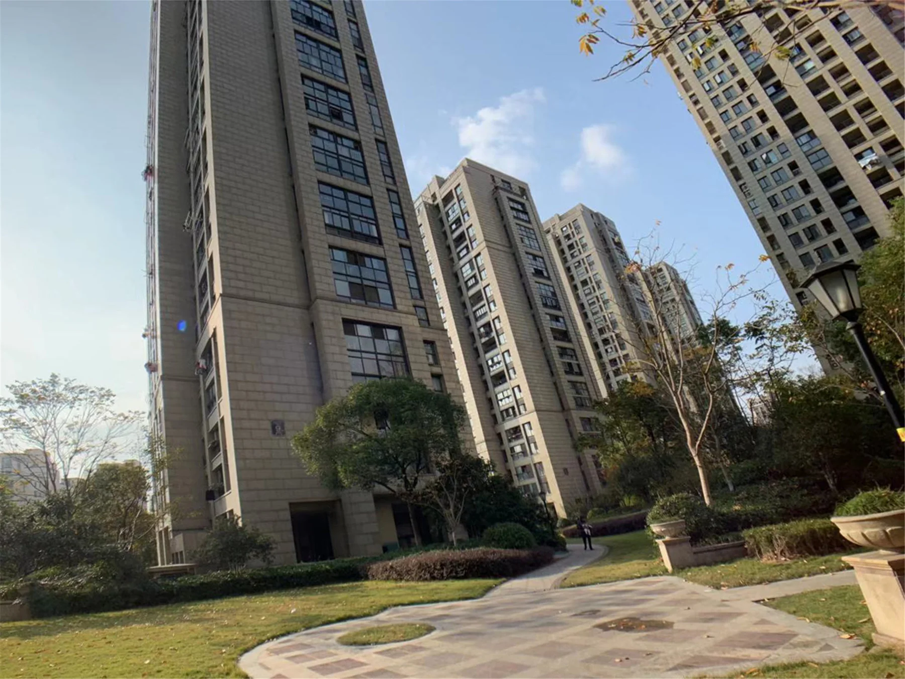 Skyward Peninsula Grand Manor - Photo 10