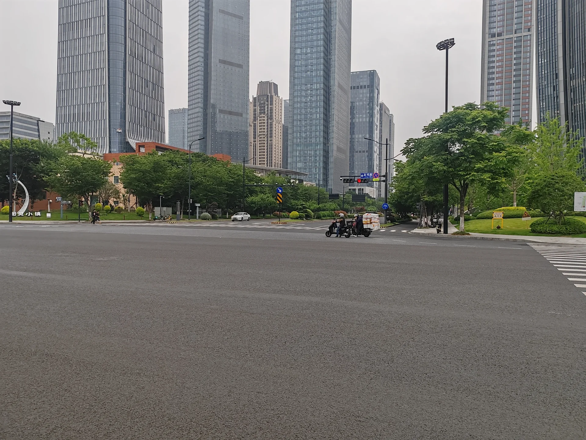 IOC Tidy Mansion - Photo 2