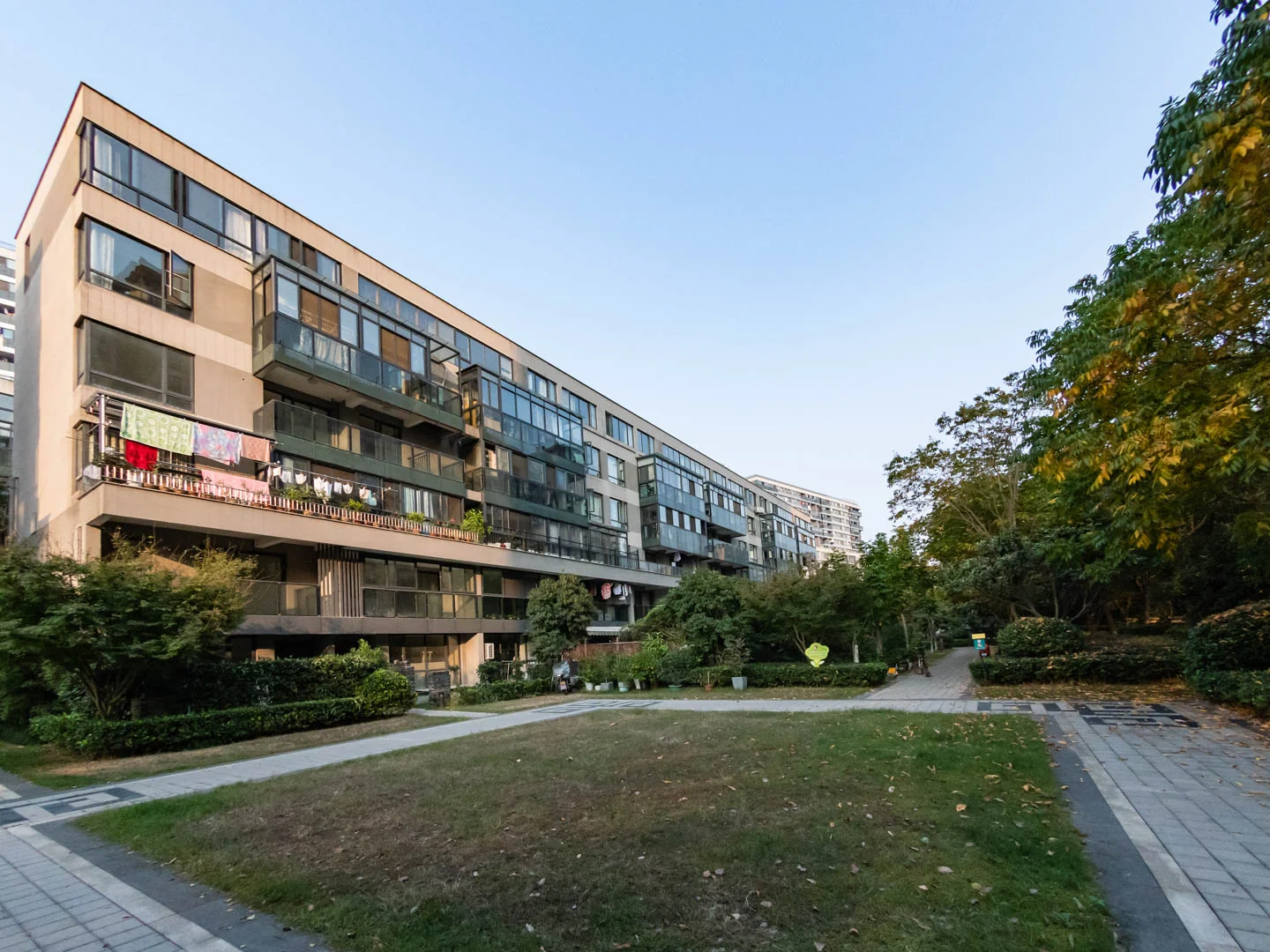 Noble Golden West Garden - Photo 6