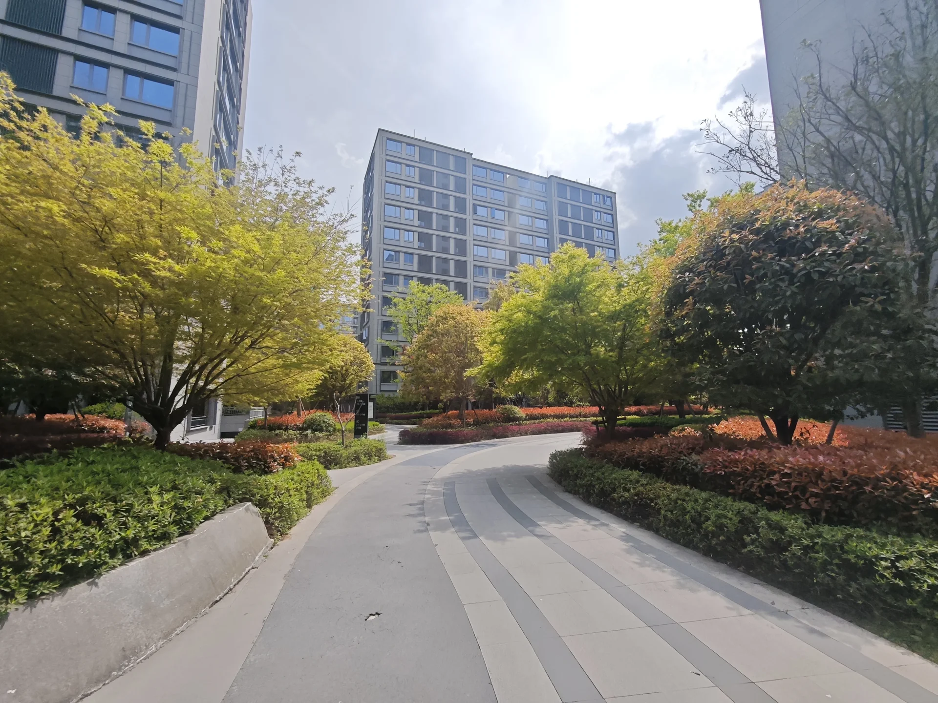 Cloudscape Mansion - Photo 6