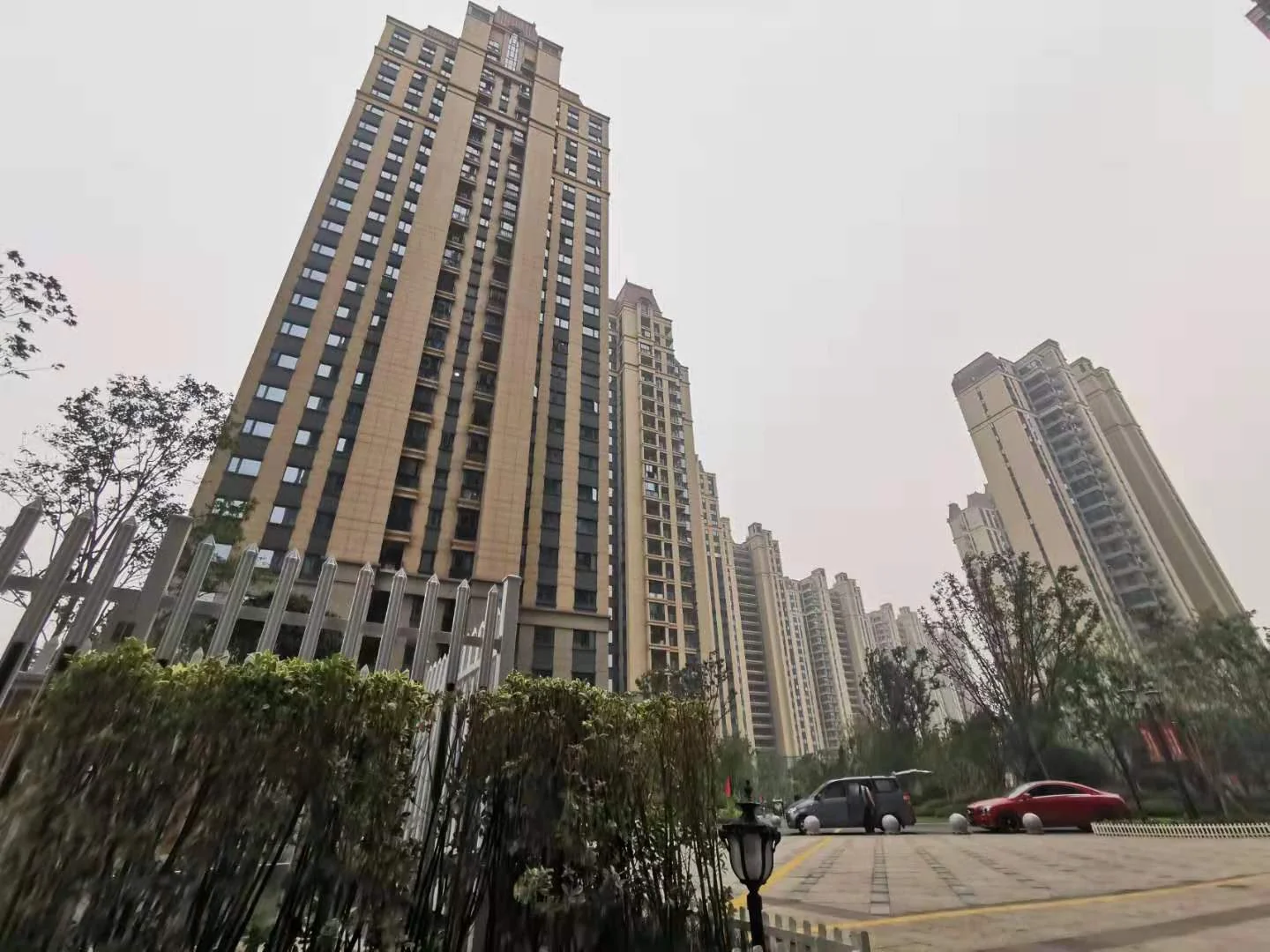 Crystal International Plaza - Photo 3