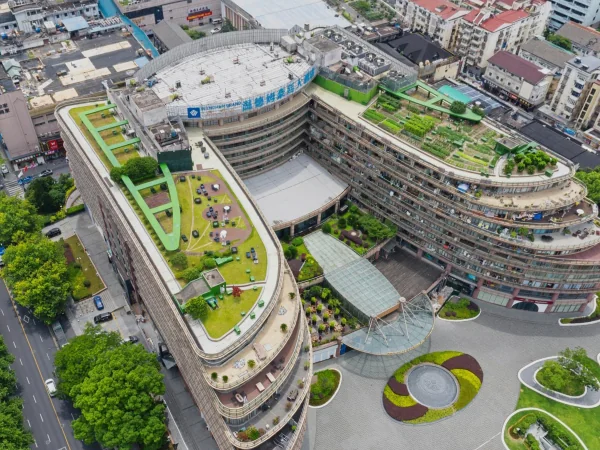 Splendid World - Photo 1