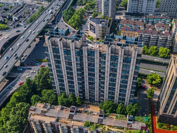 Aureate City - Photo 1