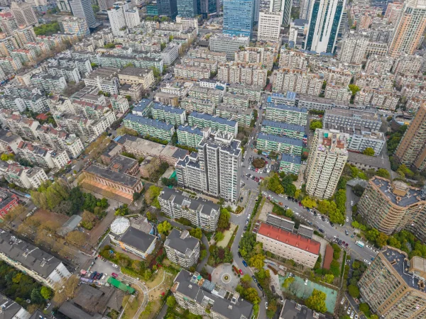 Green Manor - Photo 1