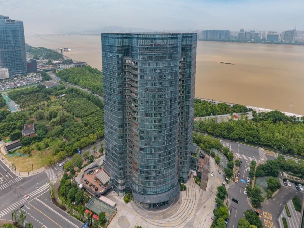 Golden Platinum Bay - Photo 1