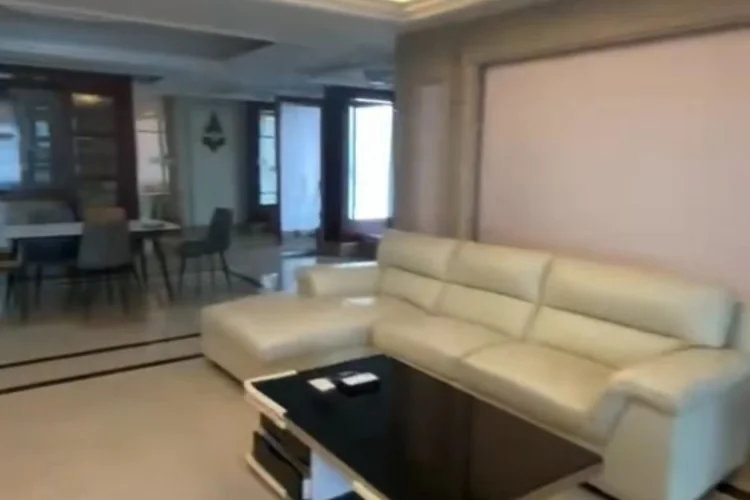 彩虹豪庭