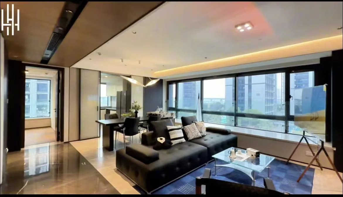 Laurel Oriental  III