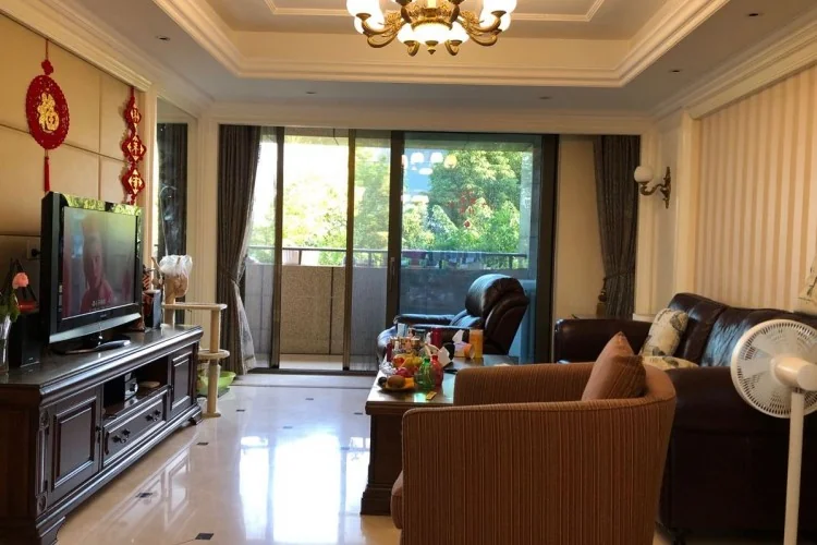 Yuan Yang Mansion 